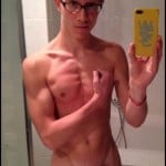 Nerd gay with perfect body